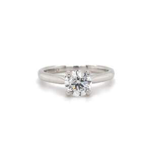 Pre-Owned 1.00ct Round Brilliant cut Diamond Classic Engagement ring set in Platinum
