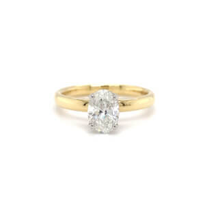 Pre-Owned 1.01ct Oval Brilliant cut Diamond Classic Engagement ring set in 18ct Yellow Gold